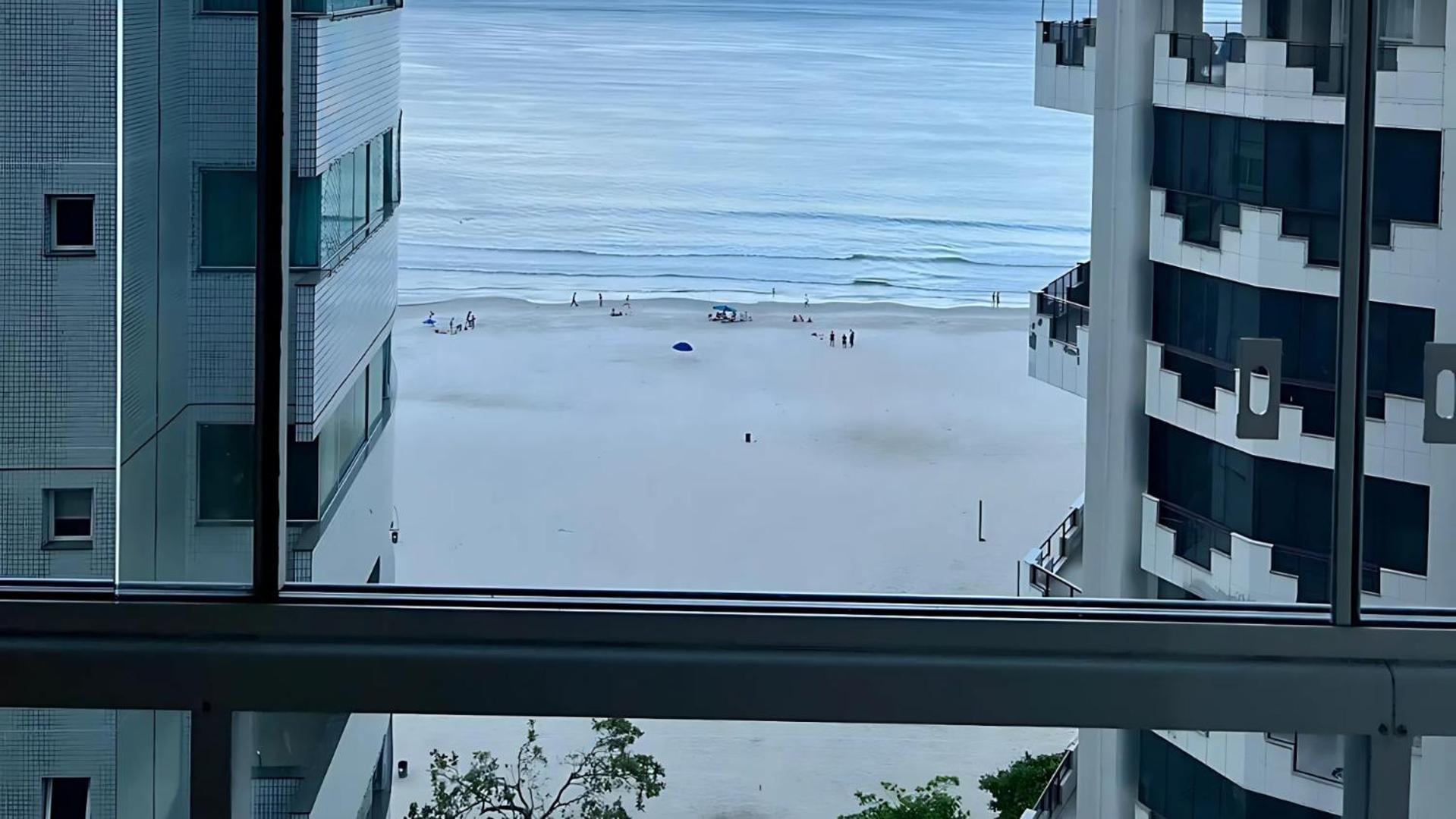 Apartment Apto Almeida E Moraes Pe Na Areia Bc 2 Vagas De Garagem Balneario Camboriu